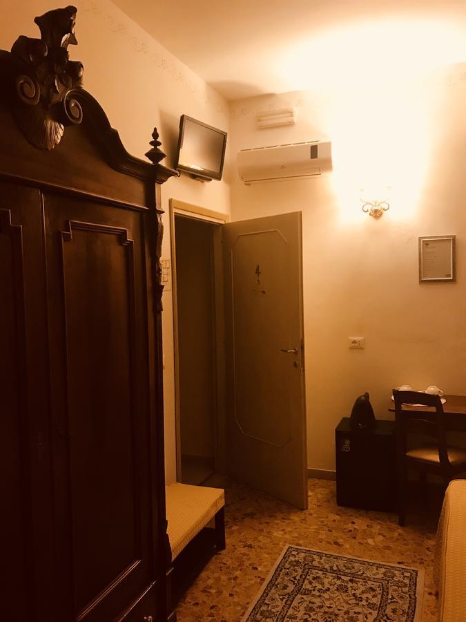 Bed & Breakfast Lady Rose 2*