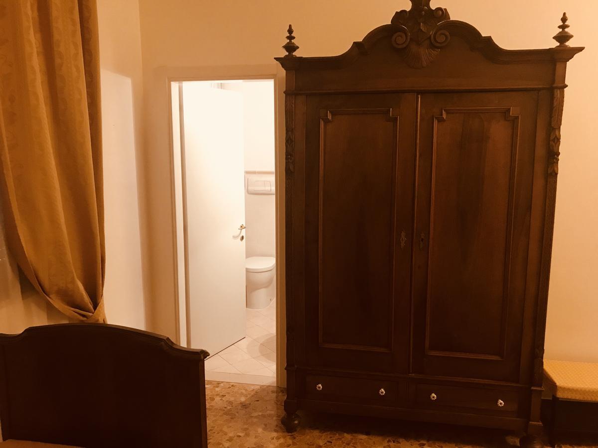 Bed & Breakfast Lady Rose Pisa