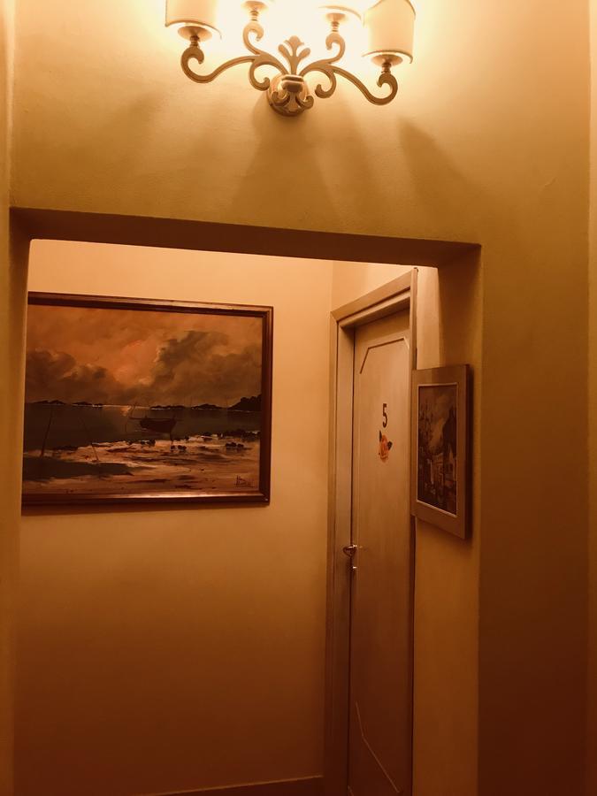 Lady Rose Bed & Breakfast 2*