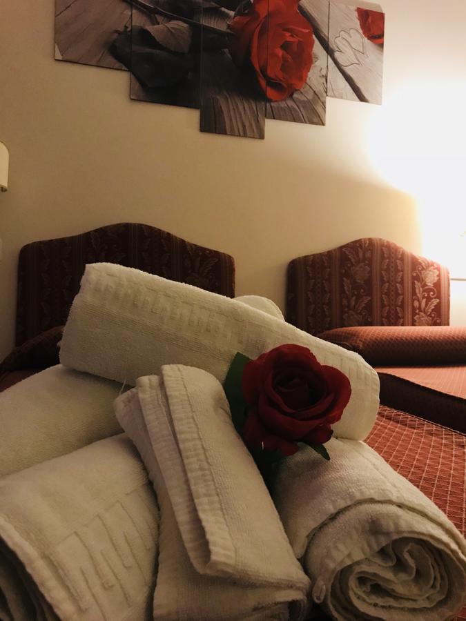 Lady Rose