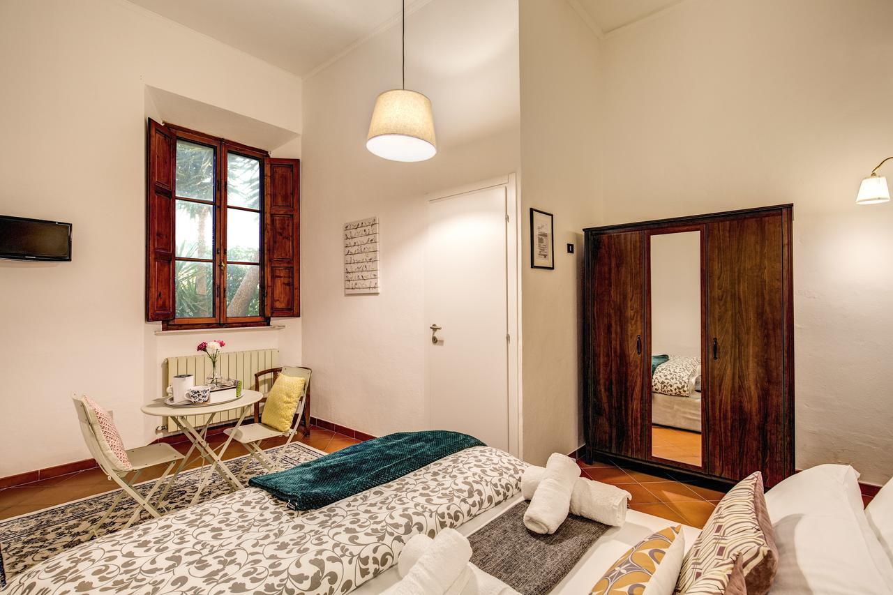 Guest house Aweshome Tower Garden 2*