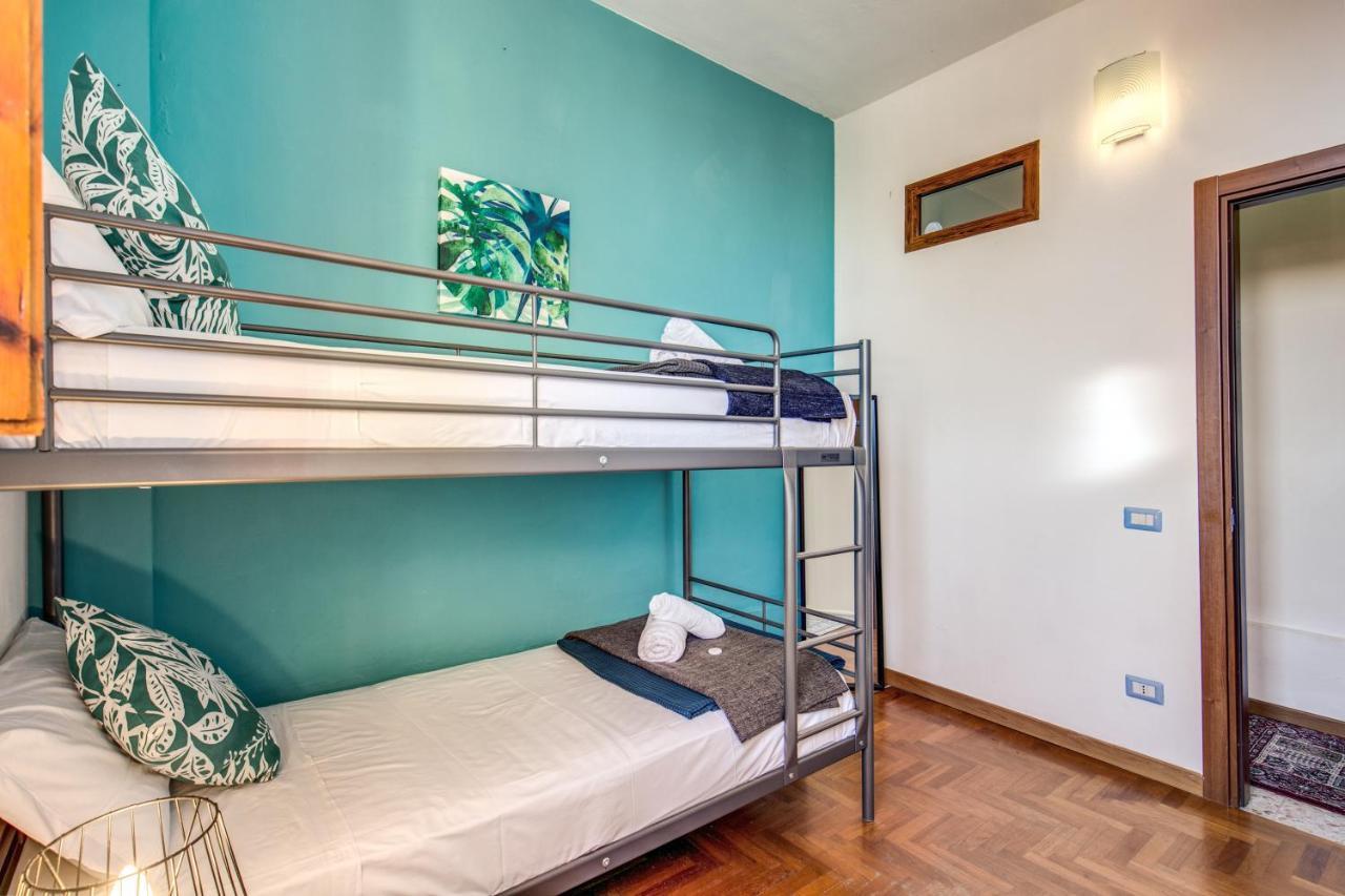 Aweshomeitaly - Lungarno Bellavista Penthouse Apartment Pisa