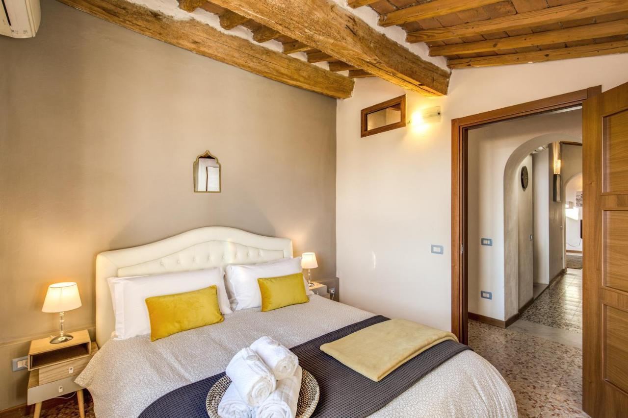 Aweshomeitaly - Lungarno Bellavista Penthouse * Pisa