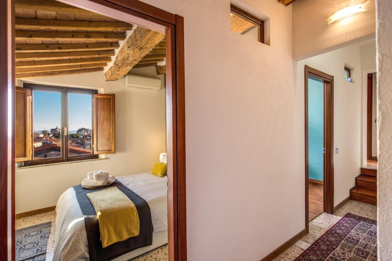 Aweshomeitaly - Lungarno Bellavista Penthouse *