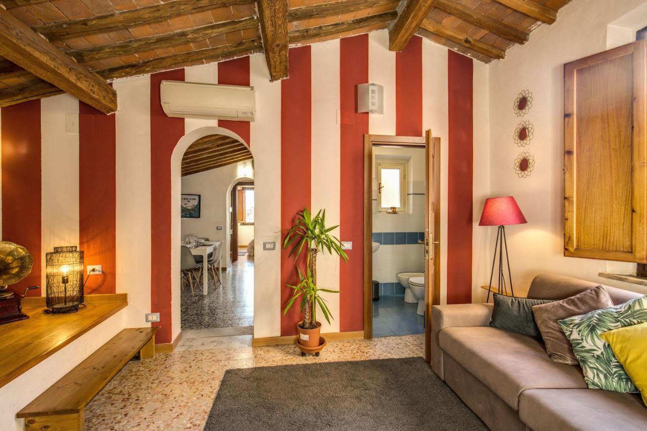 Apartment Aweshomeitaly - Lungarno Bellavista Penthouse *