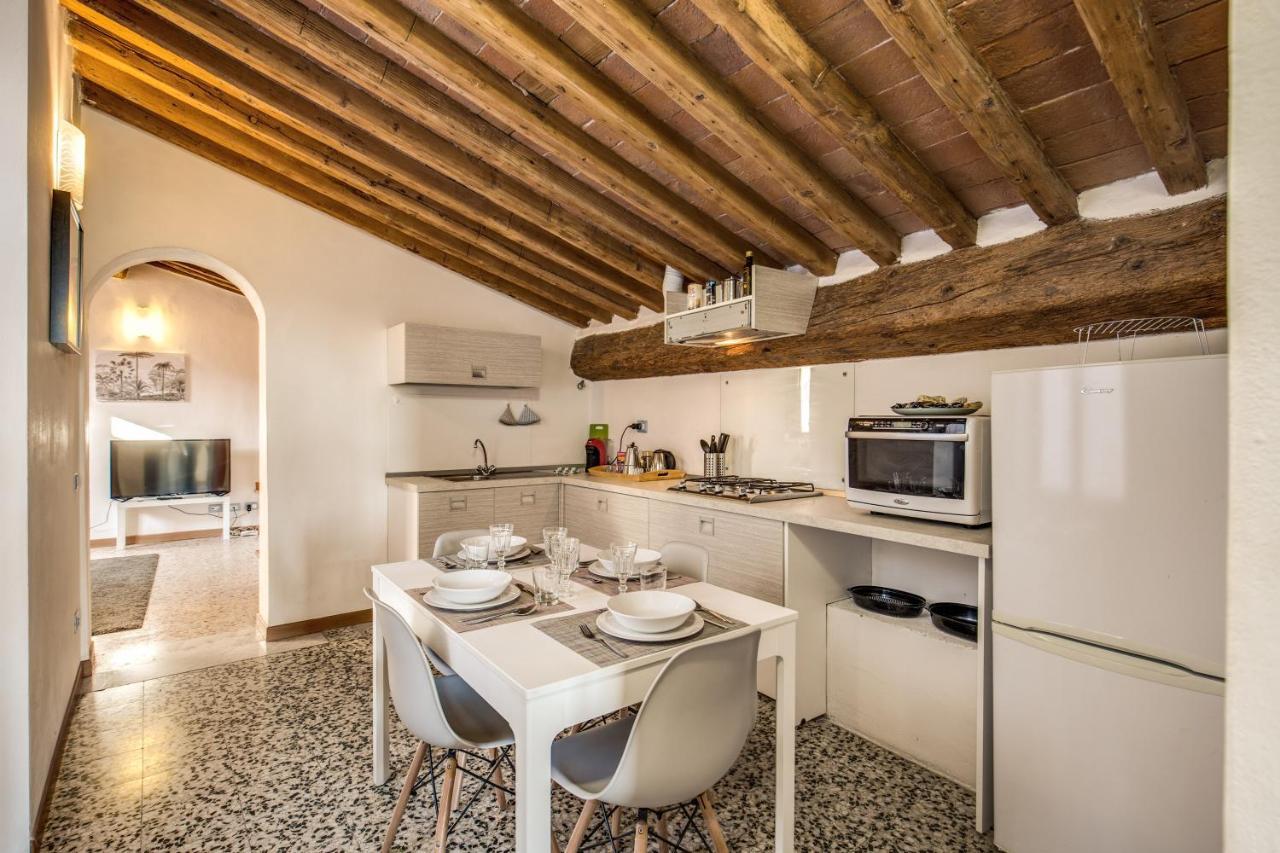 Aweshomeitaly - Lungarno Bellavista Penthouse Apartment