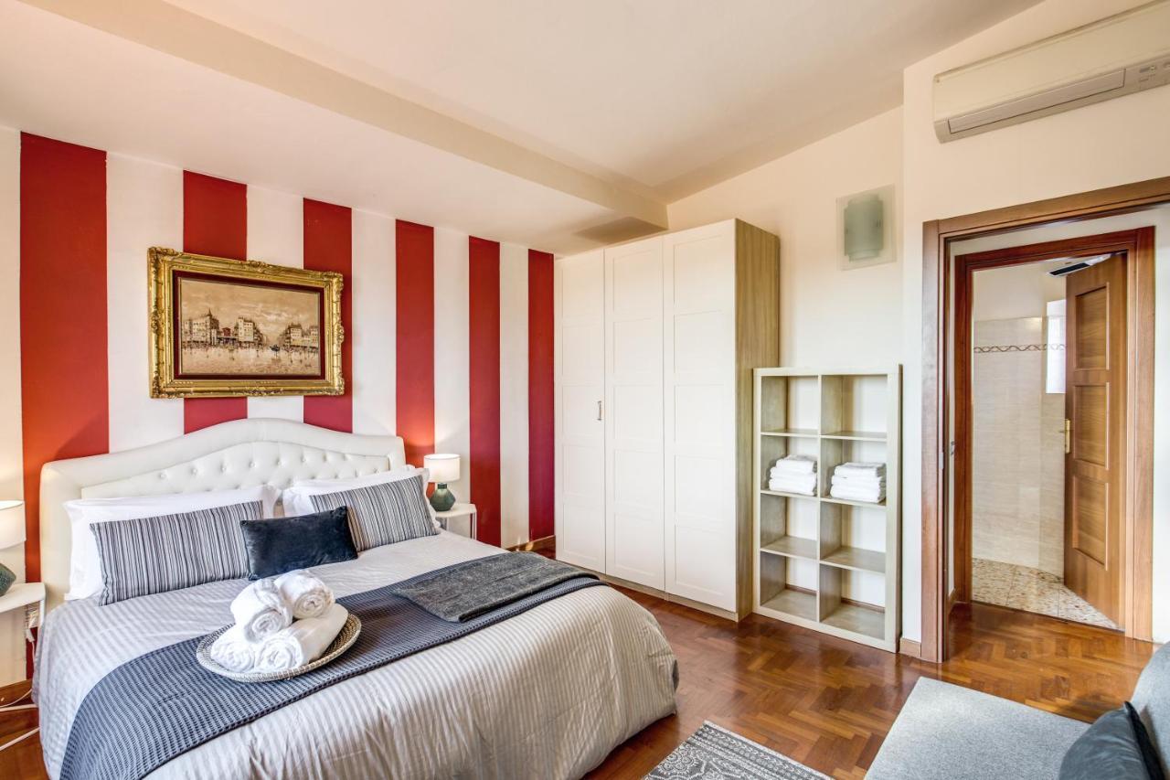 Apartment Aweshomeitaly - Lungarno Bellavista Penthouse *