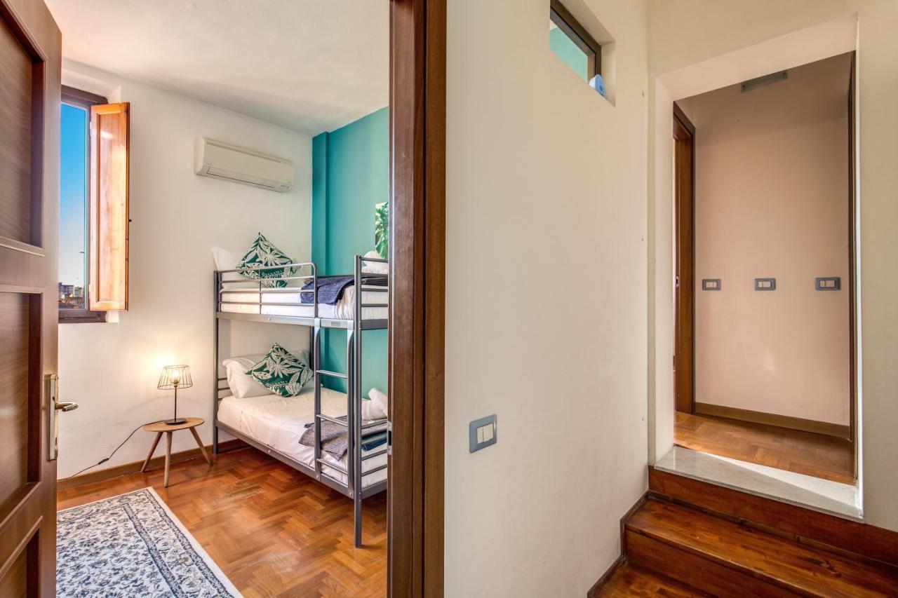 Apartment Aweshomeitaly - Lungarno Bellavista Penthouse