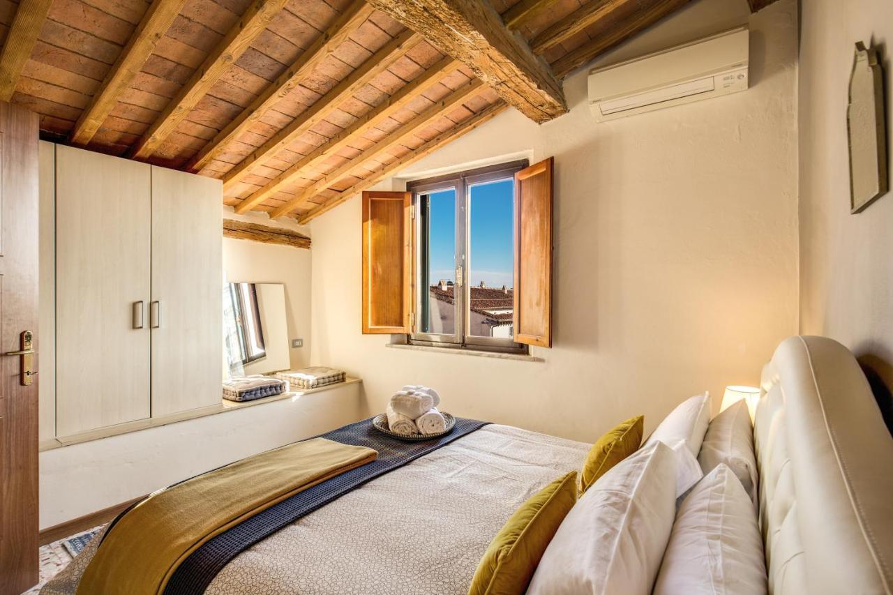 Aweshomeitaly - Lungarno Bellavista Penthouse *