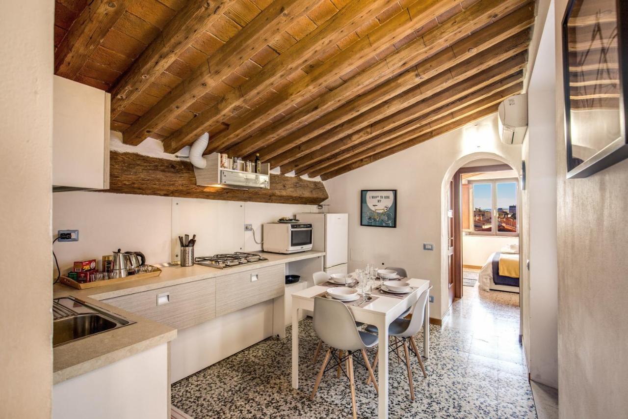 Apartment Aweshomeitaly - Lungarno Bellavista Penthouse
