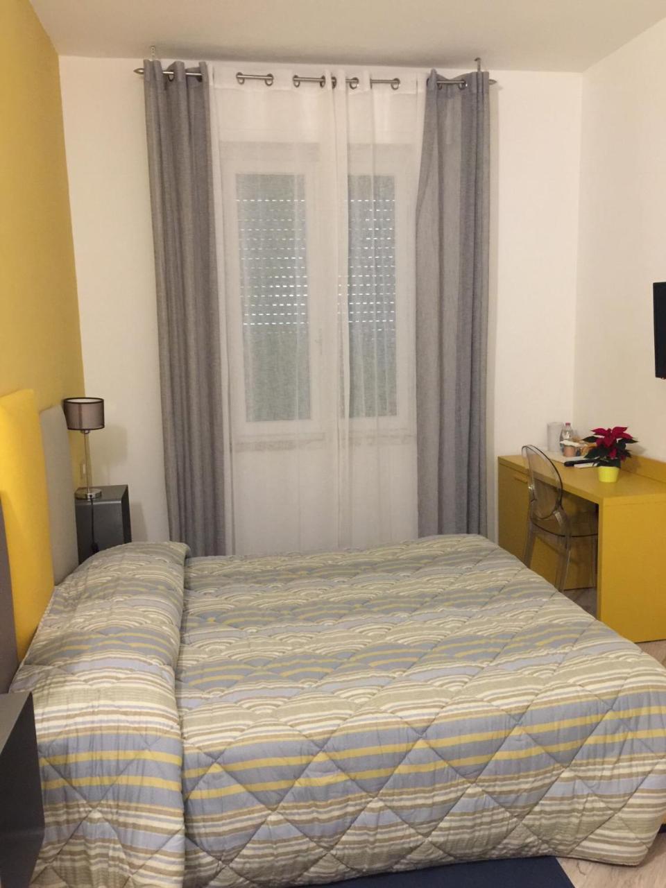 Ariston Tower Bed & Breakfast 2*