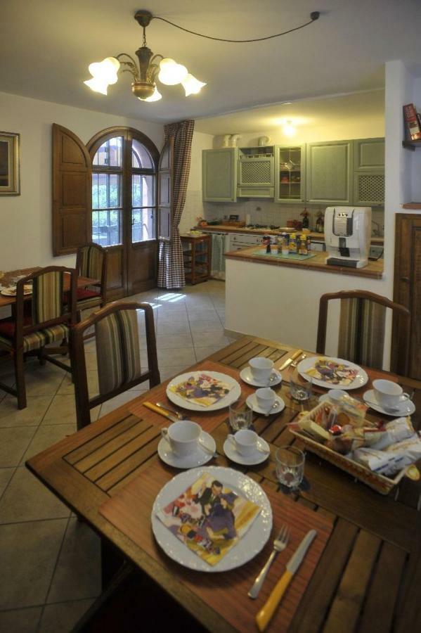 Acomodação com café da manhã  Alfieri