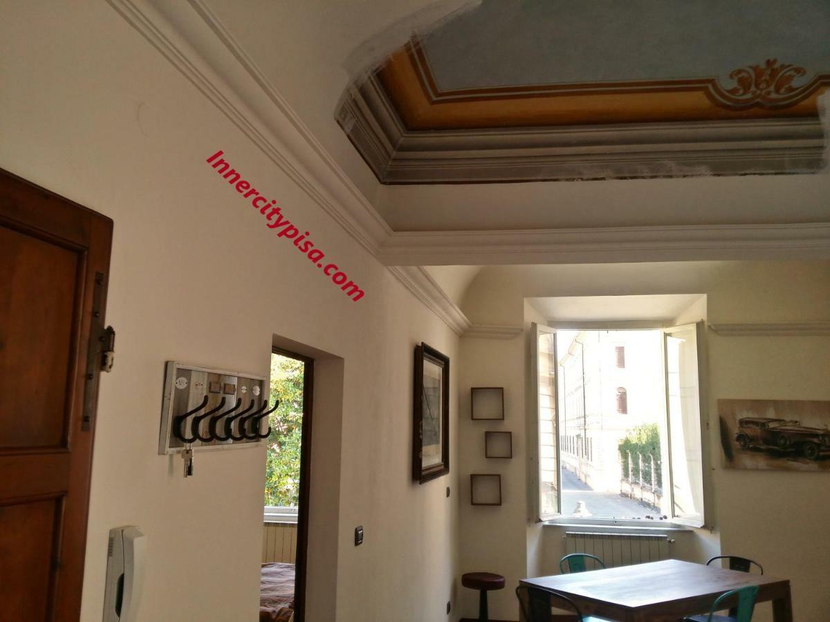 Inner City Apartment Pisa