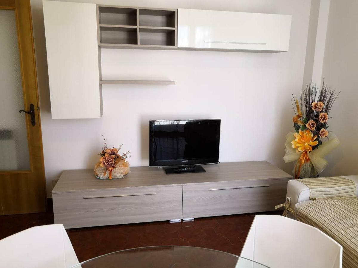 Holidays Apartment Pisa