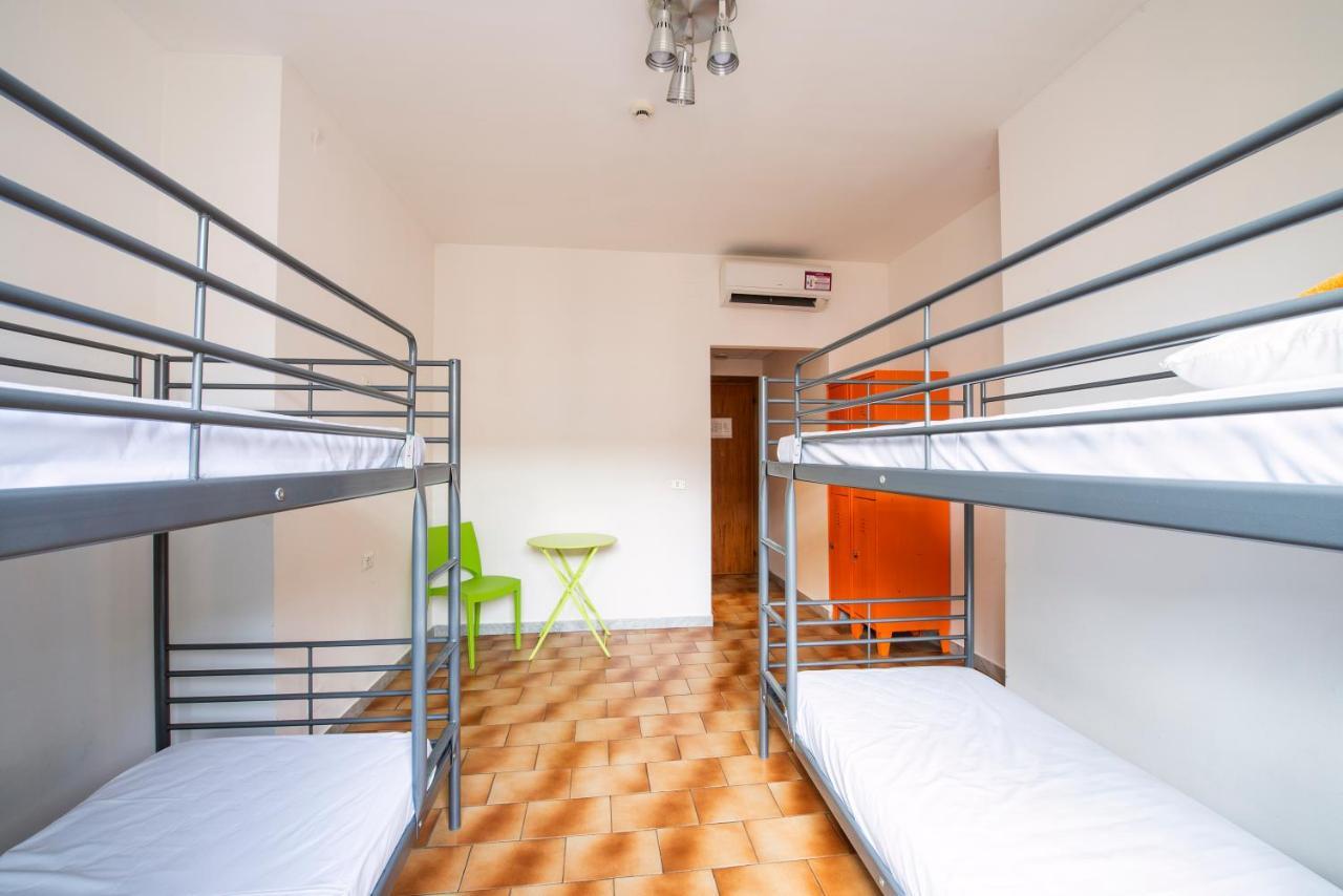 Safestay Hostel *